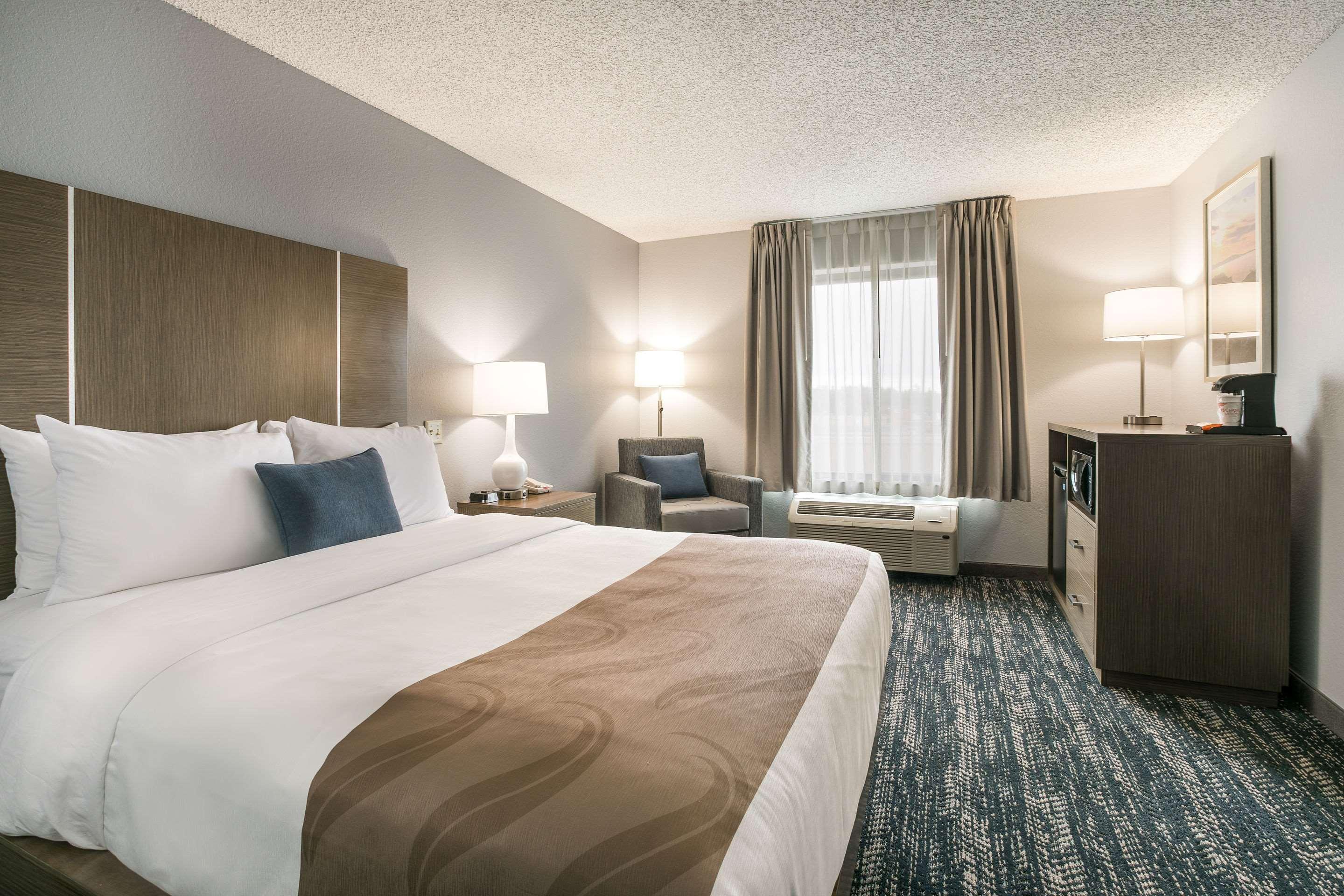 Quality Inn Marquette Exterior photo