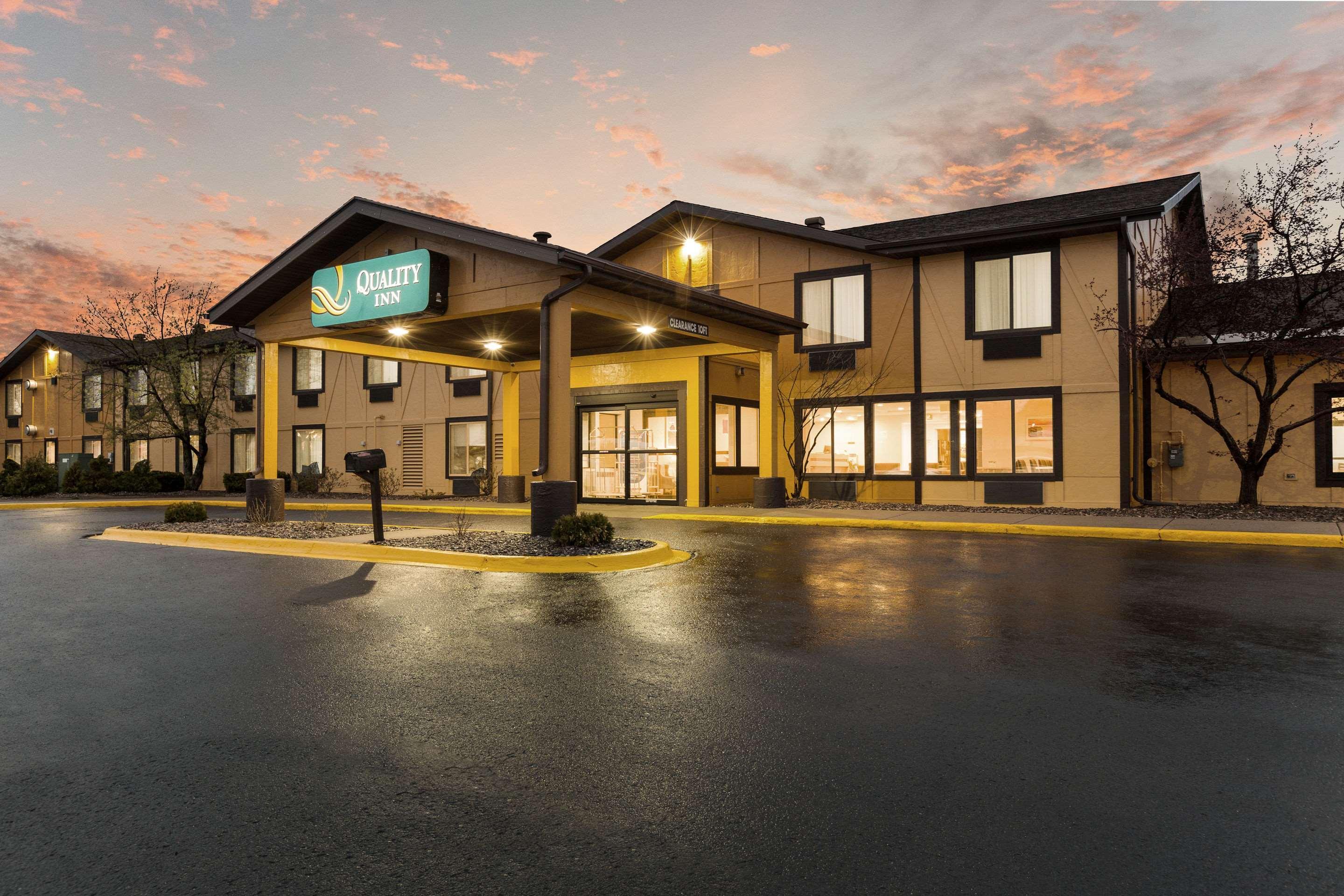 Quality Inn Marquette Exterior photo