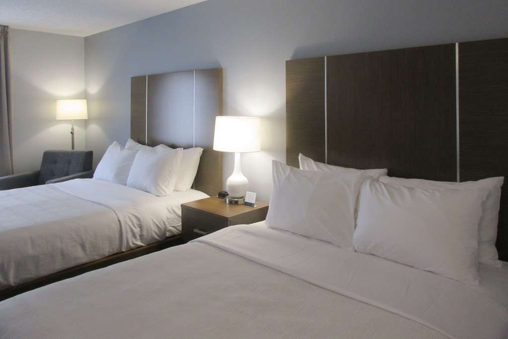 Quality Inn Marquette Room photo
